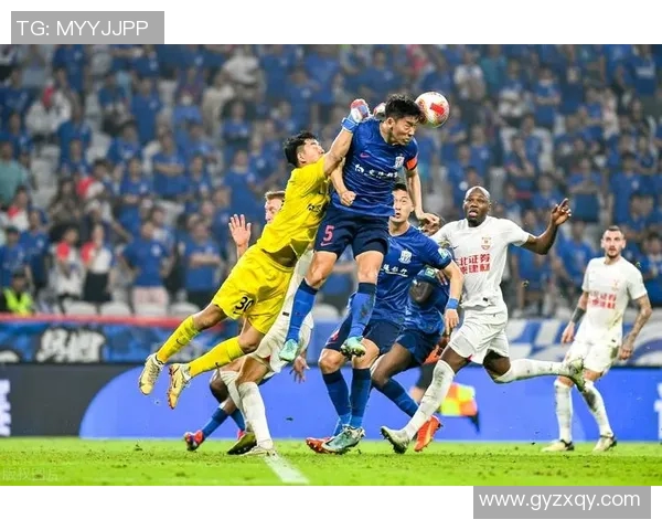 上海申花迎战长春亚泰争夺中超积分榜关键战役全力以赴展现球队实力 上海申花迎战长春亚泰争夺中超积分榜关键战役全力以赴展现球队实力